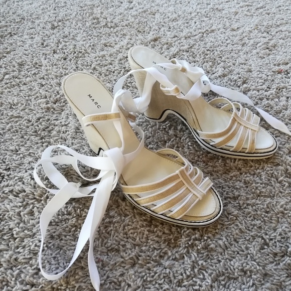 Marc Jacobs Shoes - NEW Marc Jacobs White Canvas Lace Up Wedge 10